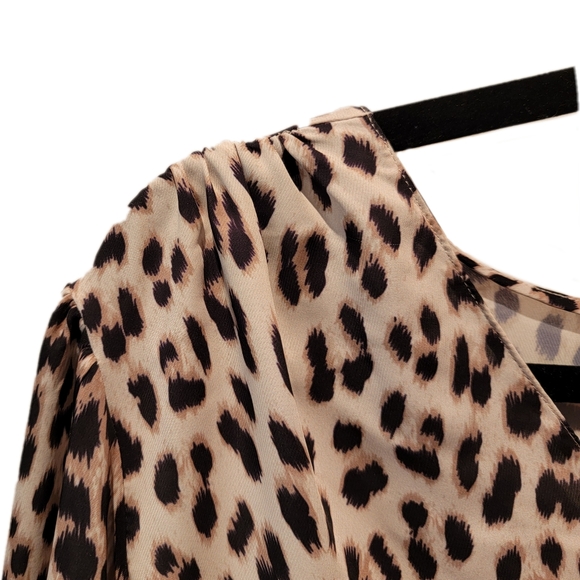 Aqua for Bloomingdale's Cheetah Animal-Print Silky Smocked Blouse Size Large - Picture 3 of 6